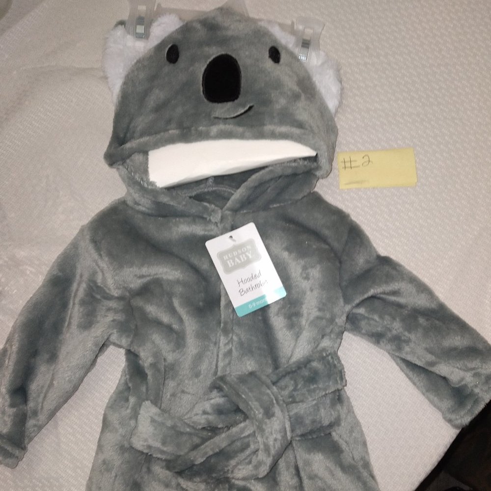 Hooded bath robe